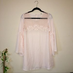 ❤️ Francesca's Blush Pink Flowy Dress